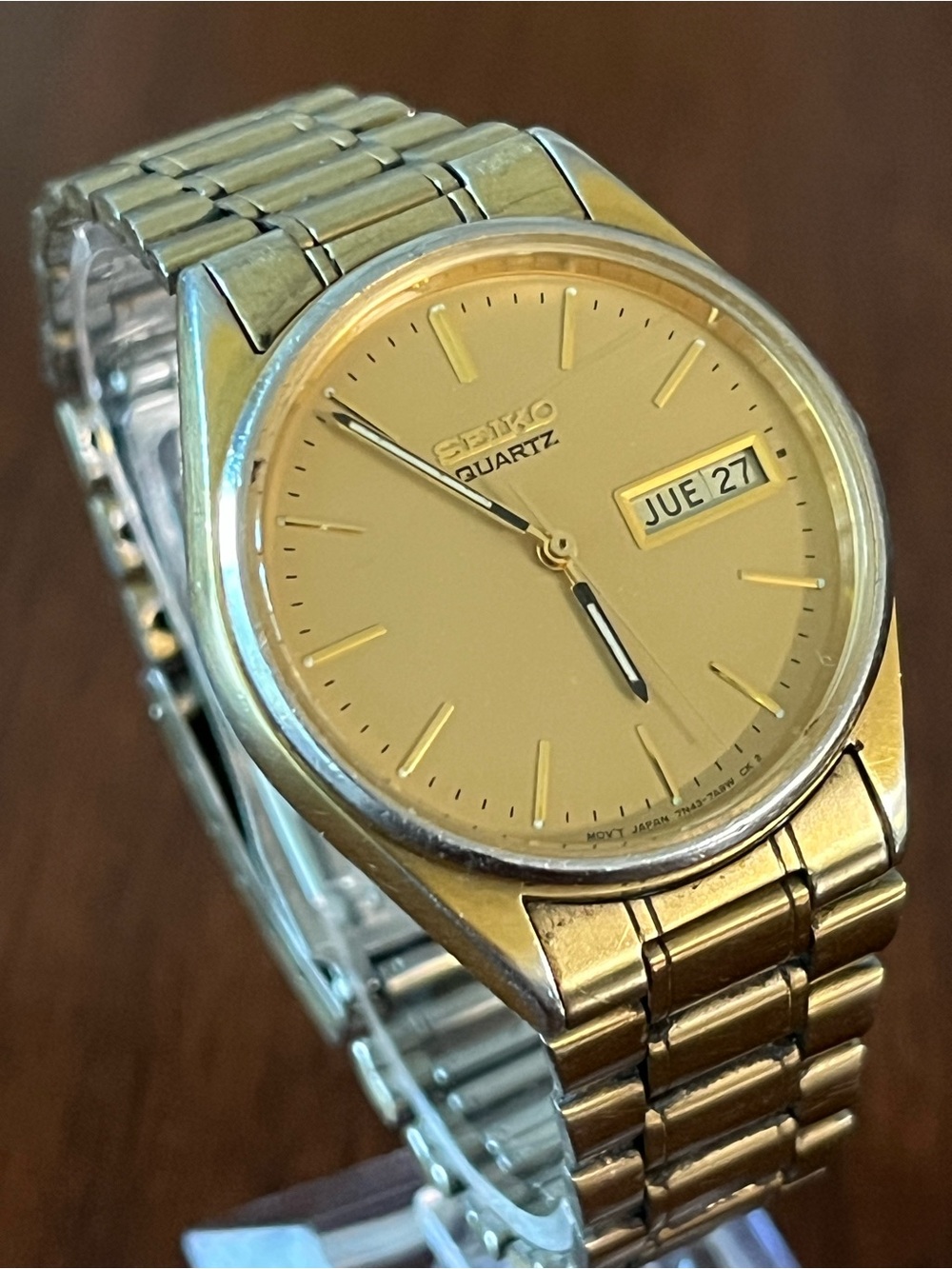 Vintage Men’s Seiko 7N43-7A50 Champagne Dial 7 Inch Wrist Running